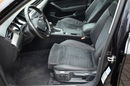 Volkswagen Passat 1.6TDI 120KM Serwis Panorama ACC Full LED Skóra+alcant. Navi Kamera zdjęcie 23