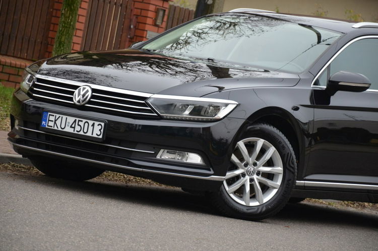 Volkswagen Passat 1.6TDI 120KM Serwis Panorama ACC Full LED Skóra+alcant. Navi Kamera zdjęcie 4