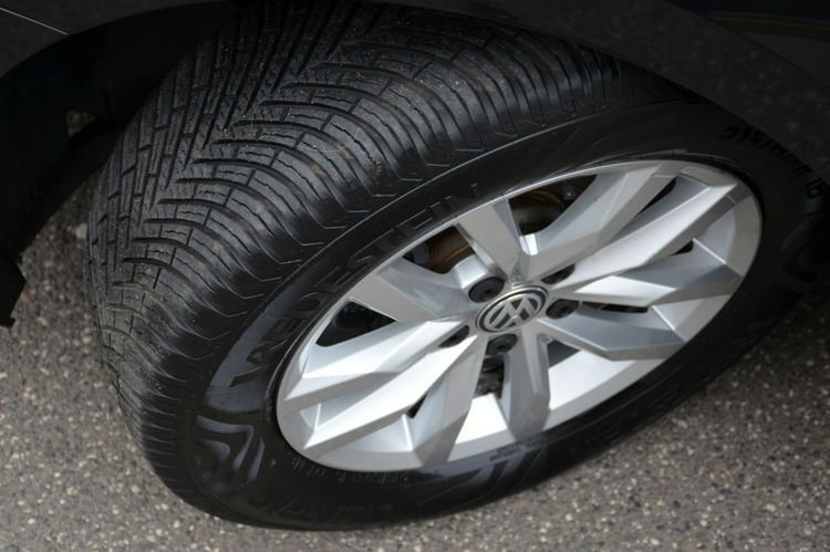 Volkswagen Passat 1.6TDI 120KM Serwis Panorama ACC Full LED Skóra+alcant. Navi Kamera zdjęcie 5