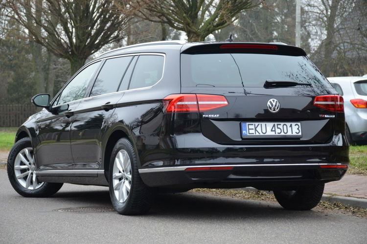 Volkswagen Passat 1.6TDI 120KM Serwis Panorama ACC Full LED Skóra+alcant. Navi Kamera zdjęcie 8