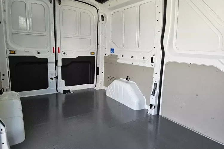 Ford transit L2H2 49999zł NETTO 2.0TdCi/131KM zdjęcie 15