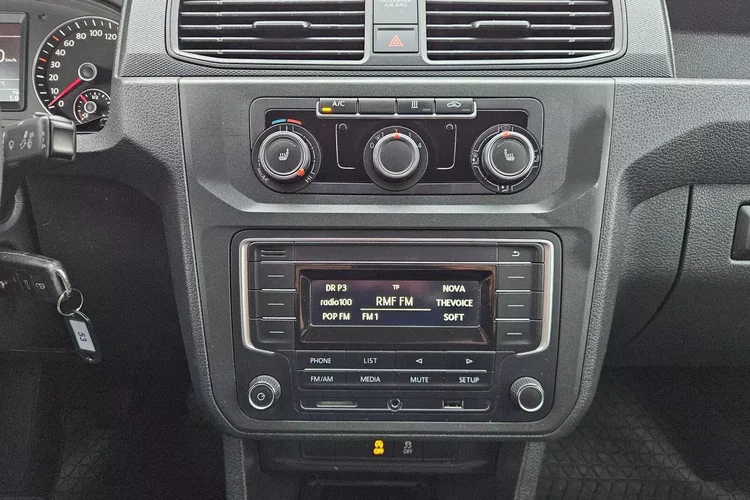 Volkswagen Caddy Long 59999zł NETTO 2.0TDi/102KM zdjęcie 24