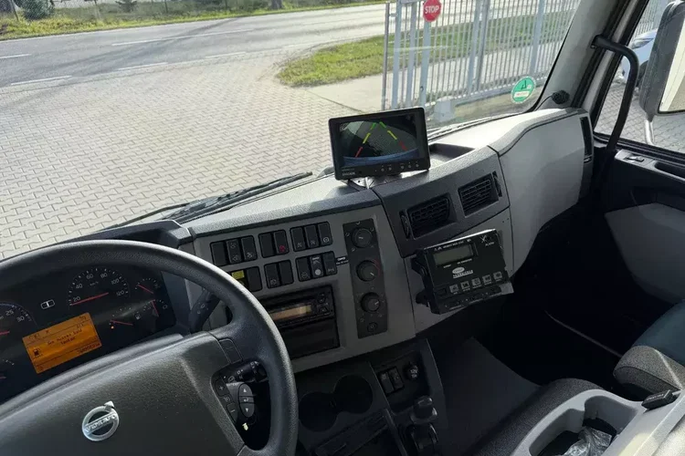 Volvo FL 16.250/ 19 PALET/ Ładownośc 6 ton/ na poduszkach zdjęcie 13