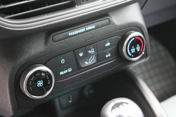 Ford Focus F-Vat Salon Polska 120HP Kombi netto 38 943 PLN Gwarancja zdjęcie 22