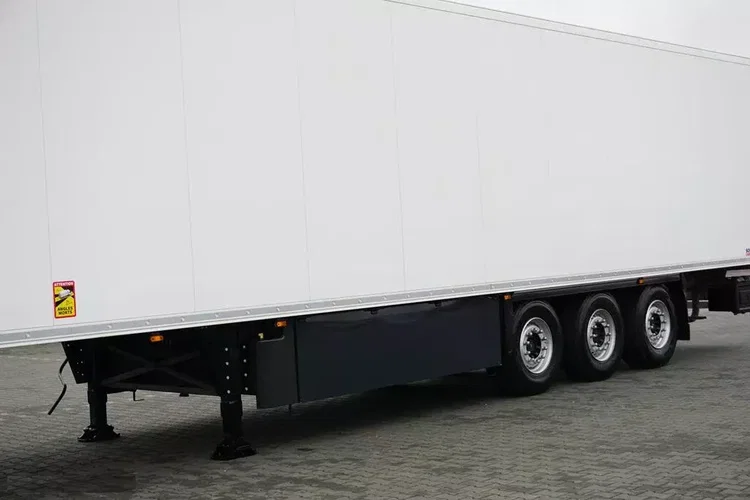 Schmitz / CHŁODNIA / CARRIER VECTOR 1550 / OŚ PODNOSZONA zdjęcie 12