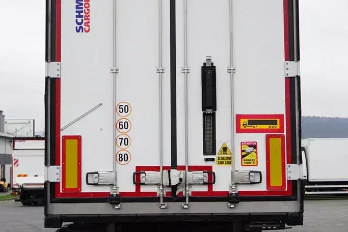 Schmitz / CHŁODNIA / CARRIER VECTOR 1550 / OŚ PODNOSZONA zdjęcie 20
