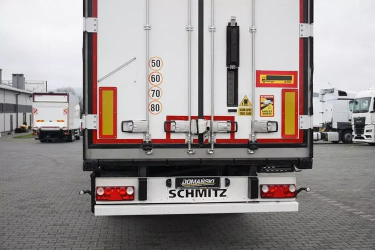 Schmitz / CHŁODNIA / CARRIER VECTOR 1550 / OŚ PODNOSZONA zdjęcie 22