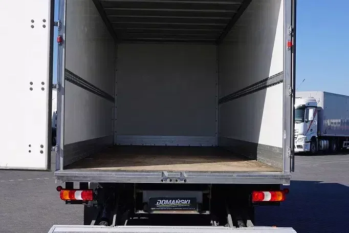 Mercedes ATEGO / 1221 / ACC / EURO 6 / KONTENER + WINDA / 17 PALET zdjęcie 10