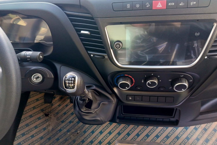 IVECO Daily 35C16H3.0 zdjęcie 16