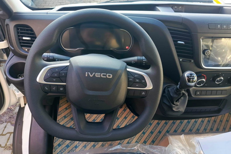 IVECO Daily 35C16H3.0 zdjęcie 19