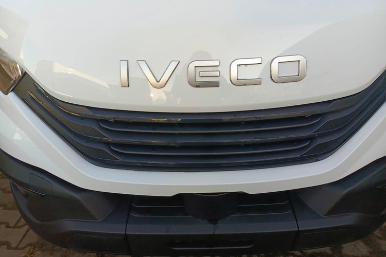 IVECO Daily 35C16H3.0 zdjęcie 4