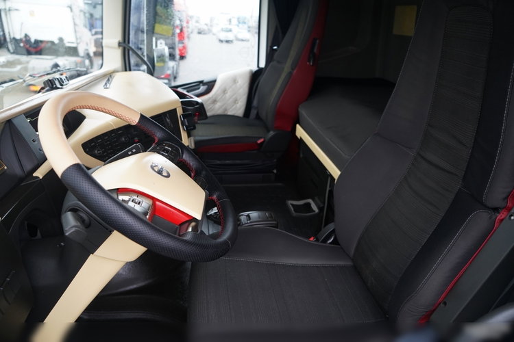 Volvo FH 460 / KLIMA POSTOJOWA   / STANDARD / I-SHIFT / zdjęcie 25