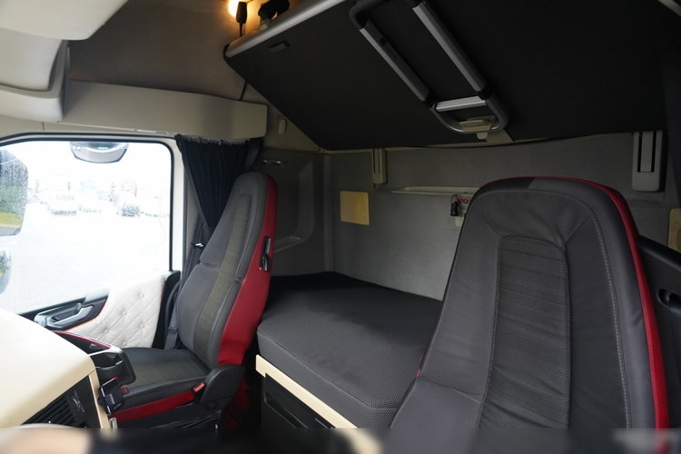 Volvo FH 460 / KLIMA POSTOJOWA   / STANDARD / I-SHIFT / zdjęcie 26