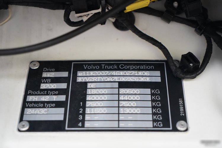 Volvo FH 460 / KLIMA POSTOJOWA   / STANDARD / I-SHIFT / zdjęcie 39