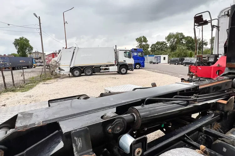 Mercedes AROCS 2645L 6x4 HAKOWIEC+HDS zdjęcie 17