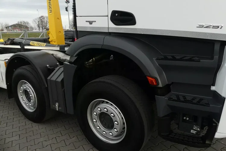 Mercedes AROCS 3251 8x4 / HAKOWIEC PALFINGER / EURO 6 / MANUAL / zdjęcie 14