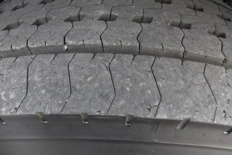 Mercedes AROCS 3251 8x4 / HAKOWIEC PALFINGER / EURO 6 / MANUAL / zdjęcie 19