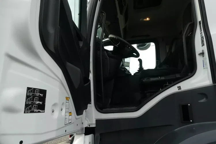 Mercedes AROCS 3251 8x4 / HAKOWIEC PALFINGER / EURO 6 / MANUAL / zdjęcie 22