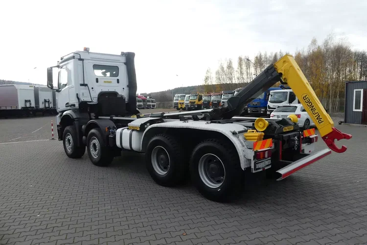 Mercedes AROCS 3251 8x4 / HAKOWIEC PALFINGER / EURO 6 / MANUAL / zdjęcie 3
