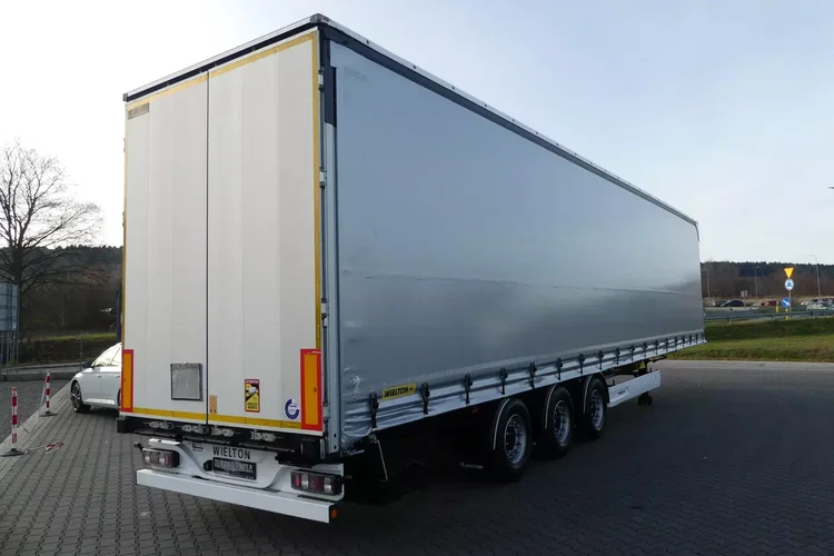 Wielton MEGA / FIRANKA / OŚ PODNOSZONA / ZADBANA / DACH PODNOSZONY / zdjęcie 7