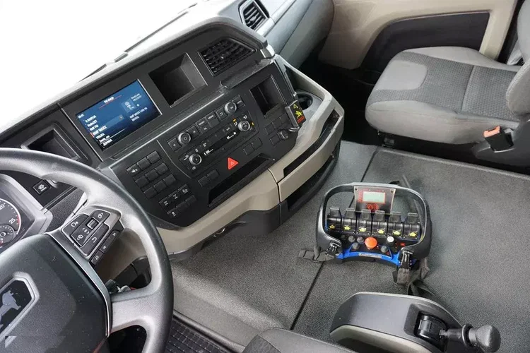 MAN TGS / 35.470 / E 6 / SKRZYNIOWY + HDS / FASSI F 545 / ŁAD. 13 105 KG / PILOT zdjęcie 15