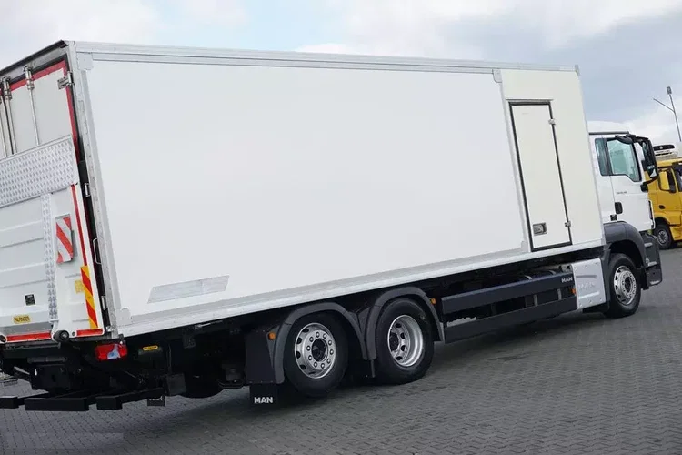 MAN TGS / 26.360 / EURO 6 / CHŁODNIA + WINDA / 20 PALET zdjęcie 29