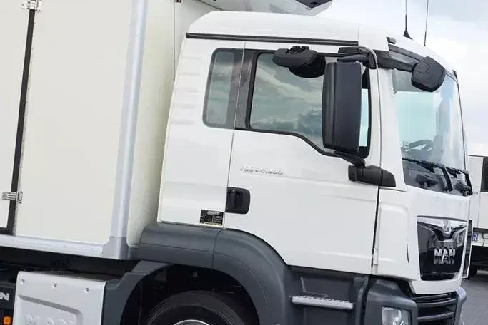 MAN TGS / 26.360 / EURO 6 / CHŁODNIA + WINDA / 20 PALET zdjęcie 34