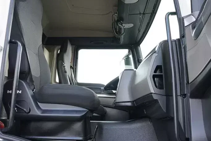 MAN TGS / 26.360 / EURO 6 / CHŁODNIA + WINDA / 20 PALET zdjęcie 8