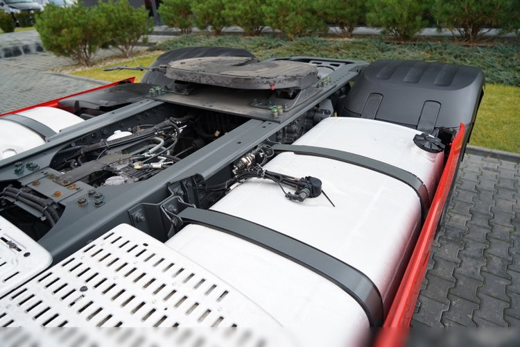 DAF XF 480 / SUPER SPACE CAB / RETARDER / KLIMA POSTOJOWA / zdjęcie 12