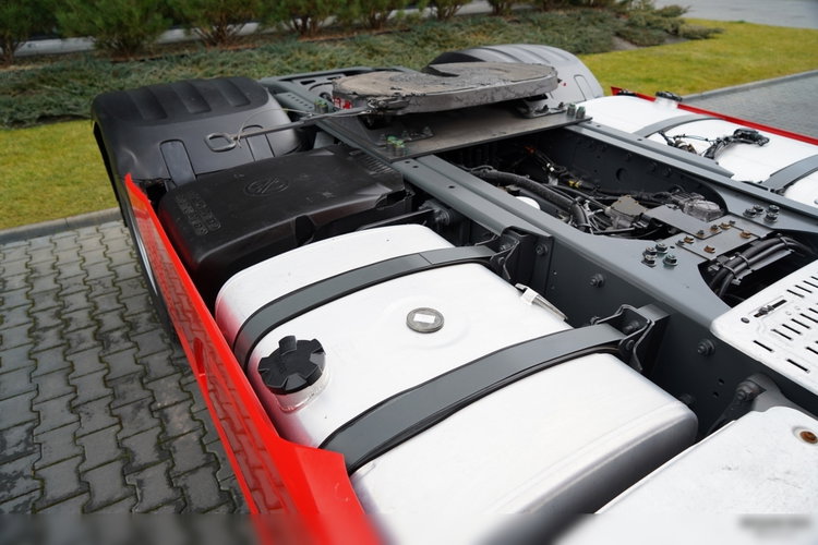 DAF XF 480 / SUPER SPACE CAB / RETARDER / KLIMA POSTOJOWA / zdjęcie 17