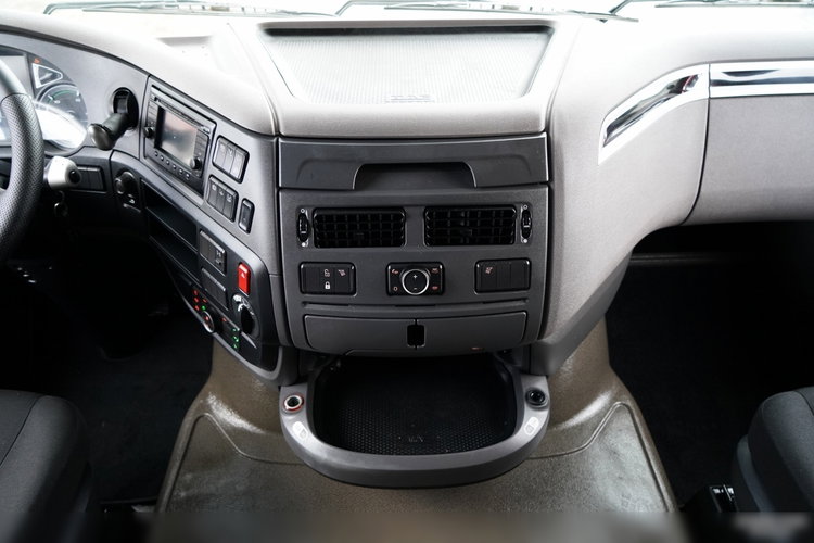 DAF XF 480 / SUPER SPACE CAB / RETARDER / KLIMA POSTOJOWA / zdjęcie 31