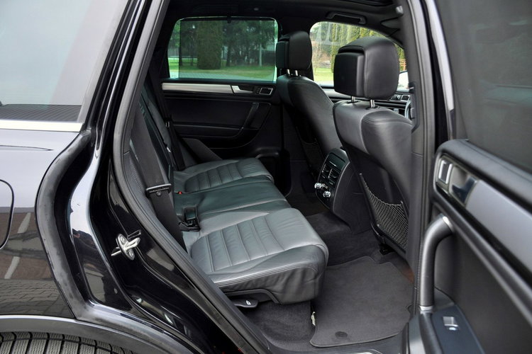Volkswagen Touareg 3.0TDI(245KM) R-Line Xenon Led Navi Kamera Panorama Skóry Alu20"Full zdjęcie 20