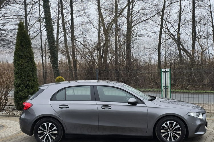 Mercedes A 180 180 Style / 1.33 benzyna / Bezwypadkowy / ZADBANY zdjęcie 19