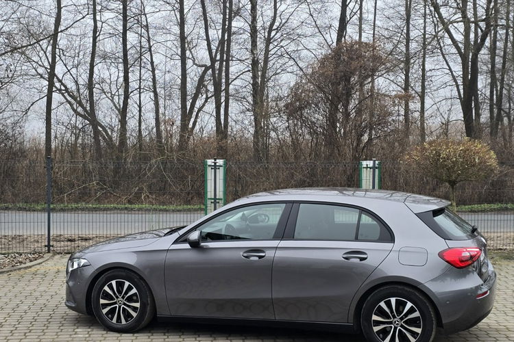 Mercedes A 180 180 Style / 1.33 benzyna / Bezwypadkowy / ZADBANY zdjęcie 4