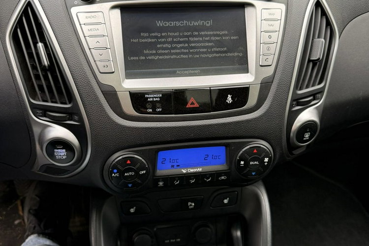 Hyundai ix35 2.0crdi 4x4 AWD skóry ledy Navi kamera bezwypadkowy zamiana 1.r.gwaran zdjęcie 8