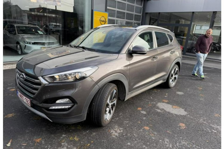 Hyundai Tucson 1.7 Crdi Navi kamera skóry ledy bezwypadkowy zamiana serwis 1.r.gwaran zdjęcie 2