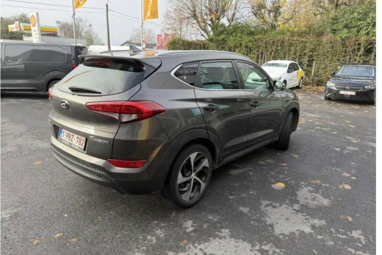 Hyundai Tucson 1.7 Crdi Navi kamera skóry ledy bezwypadkowy zamiana serwis 1.r.gwaran zdjęcie 3