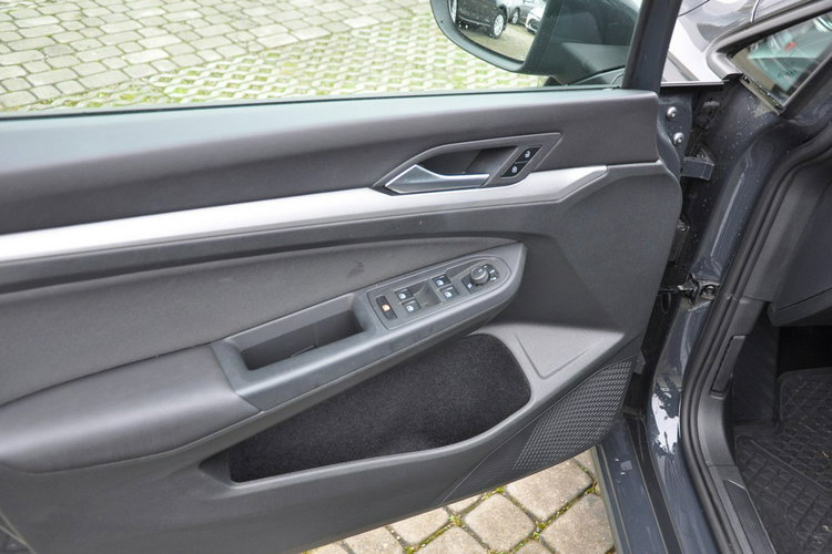 Volkswagen Golf 1.0TSI 110KM Manual 6-G Czujniki Park. Ledy SalonPL 1wł Gwar.06/2027 zdjęcie 10