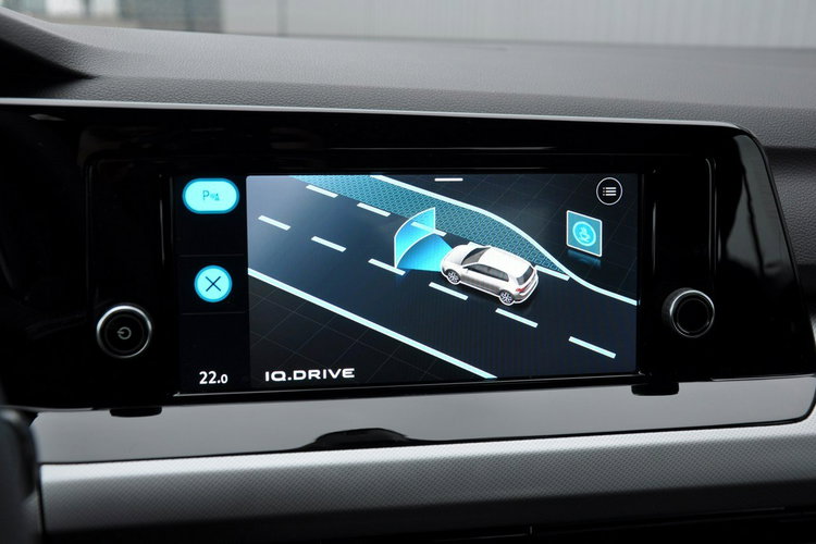 Volkswagen Golf 1.0TSI 110KM Manual 6-G Czujniki Park. Ledy SalonPL 1wł Gwar.06/2027 zdjęcie 19