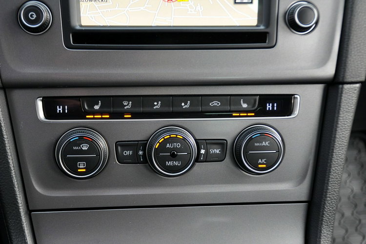 Volkswagen Golf 2.0TDI(150KM) Lounge Duża Navi Welur Chrom 2xParktr I Wł Alu16"ASO zdjęcie 33