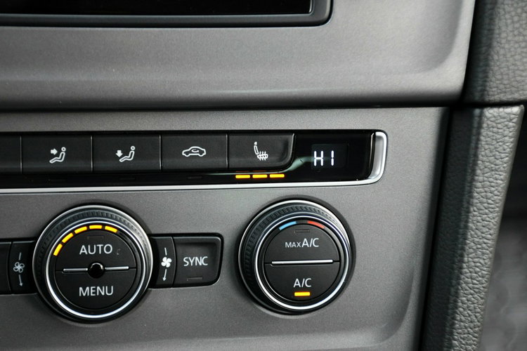 Volkswagen Golf 2.0TDI(150KM) Lounge Duża Navi Welur Chrom 2xParktr I Wł Alu16"ASO zdjęcie 34