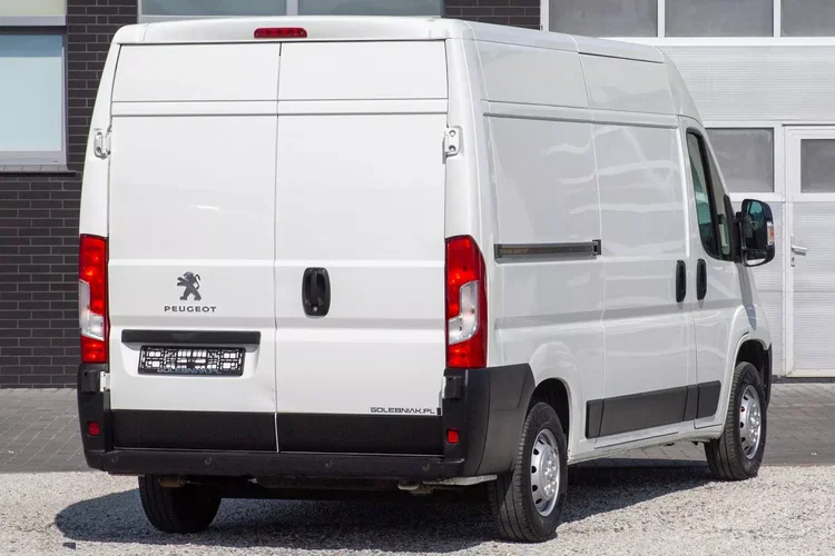 Peugeot Boxer L2H2 ŚREDNI 2.2 BlueHDI PREMIUM zdjęcie 49