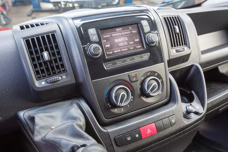 Peugeot Boxer L2H2 ŚREDNI 2.2 BlueHDI zdjęcie 48