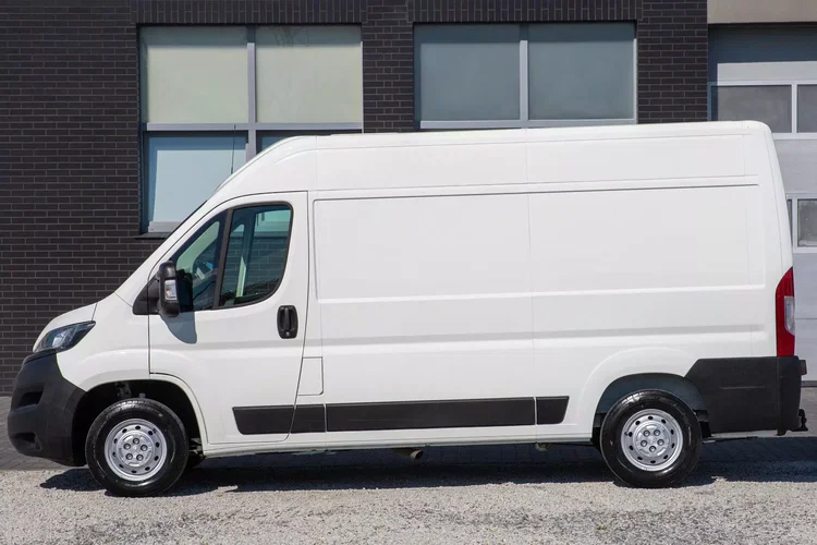 Peugeot Boxer L2H2 ŚREDNI 2.2 BlueHDI zdjęcie 42