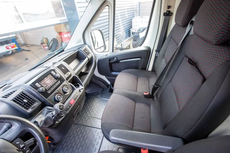 Peugeot Boxer L2H2 ŚREDNI 2.2 BlueHDI zdjęcie 44