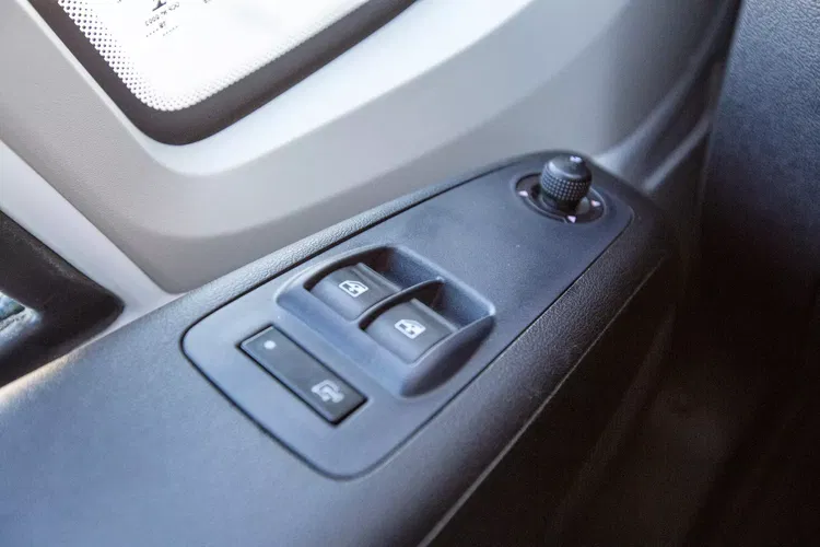 Peugeot Boxer DOKA 7-OSÓB Maxi SKRZYNIA 165KM zdjęcie 46