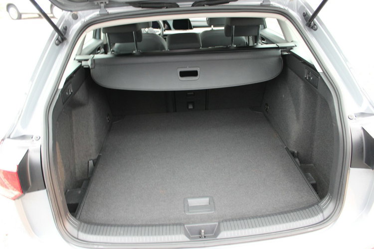 Volkswagen Golf LIFE Asystent Kamera Salon Polska Gwarancja zdjęcie 12