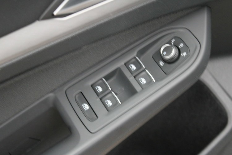 Volkswagen Golf LIFE Asystent Kamera Salon Polska Gwarancja zdjęcie 17