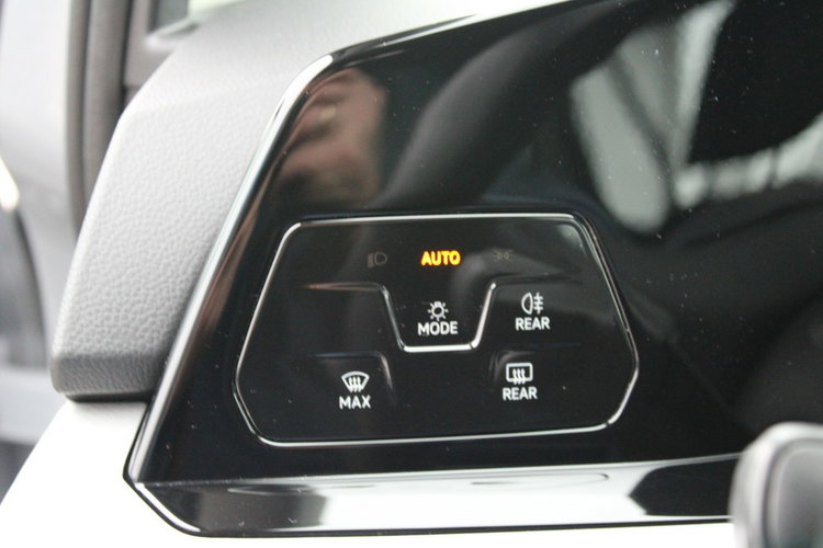 Volkswagen Golf LIFE Asystent Kamera Salon Polska Gwarancja zdjęcie 19