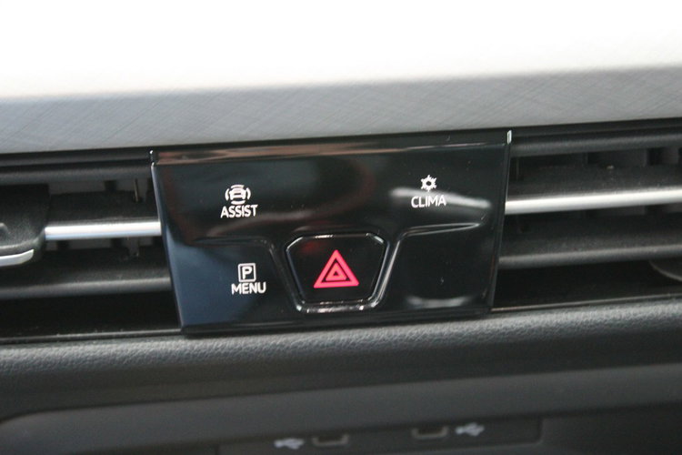 Volkswagen Golf LIFE Asystent Kamera Salon Polska Gwarancja zdjęcie 20